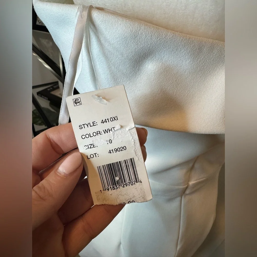 NWT AQUA SCUBA CREPE ONE SHOULDER ASYMMETRICAL MINI SHEATH DRESS WHITE SIZE 10